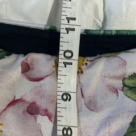 LuLaRoe Women’s Lilac Jade Cropped Athletic Floral Leggings Size Small - Picture 11 of 15